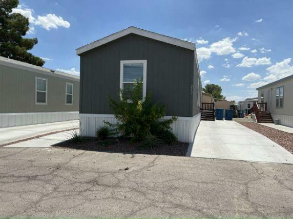 2021 Clayton - Buckeye AZ Mobile Home For Rent