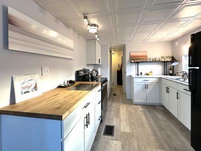 Photo 4 of 22 of home located at 7400 46th Ave N Lot 317 Saint Petersburg, FL 33709