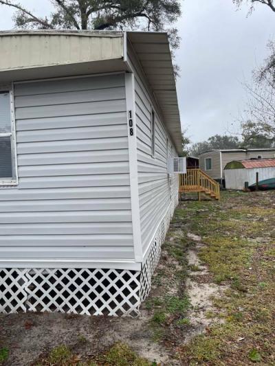 Mobile Home at 11611 Sir Lawrence Ct, 108 Thonotosassa, FL 33592