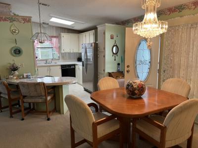 Photo 6 of 8 of home located at 2049 Paradise Way Palmetto, FL 34221