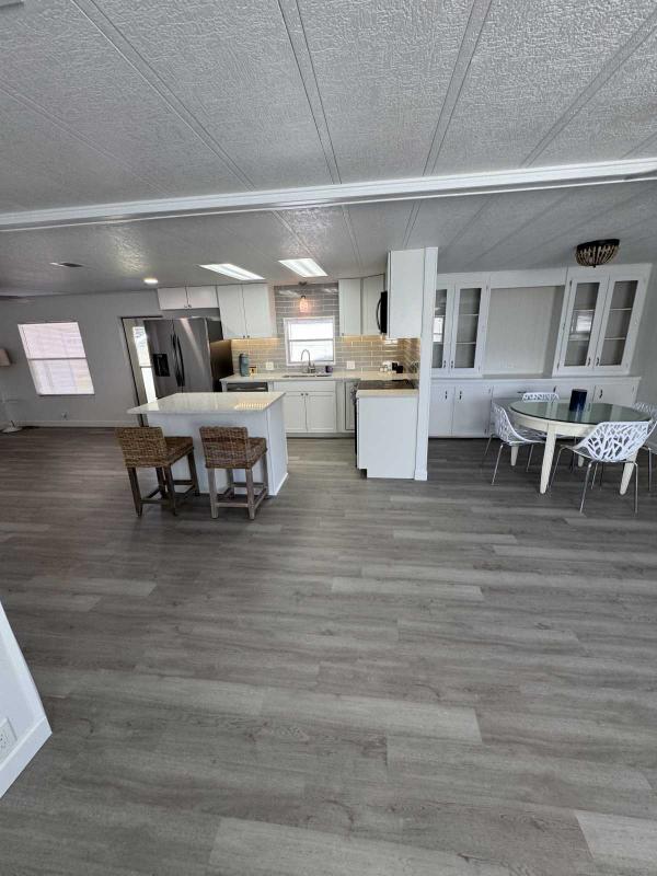 1980 Mobile Home For Sale 435 16th Ave SE Lot 554 Largo, FL