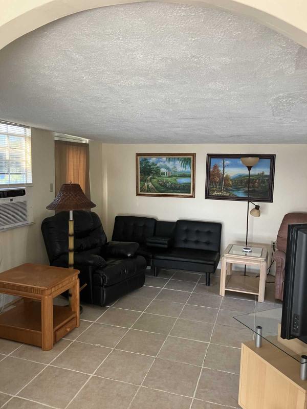 Photo 2 of 2 of home located at 38791 Us 19 N. Lot#826, Tarpon Springs, FL 34689