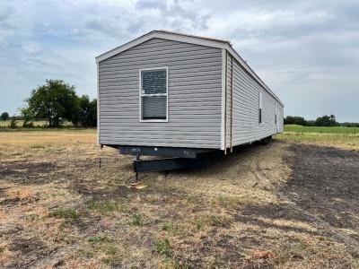 Photo 10 of 23 of home located at 15833 County Road 1030 Blue Ridge, TX 75424