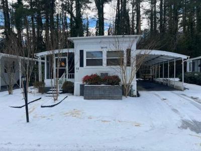 Mobile Home at 80 Yellow Buckeye Ln. Hendersonville, NC 28739