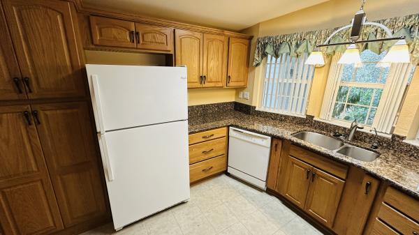 2003 Skyline 2464CTH Mobile Home