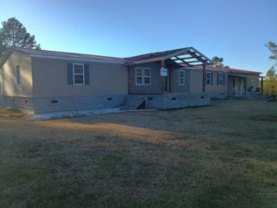 Mobile Home at 105 Ballenger Rd Hodges, SC 29653