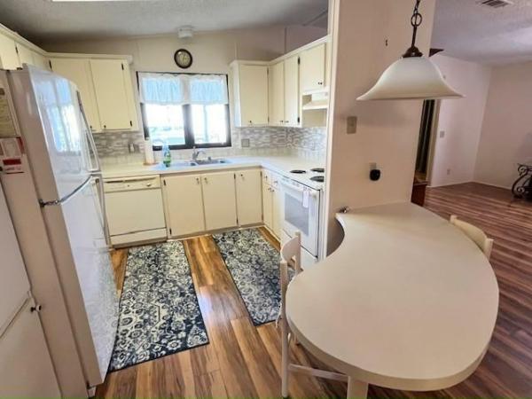 1987 Barrington Manufactured Home