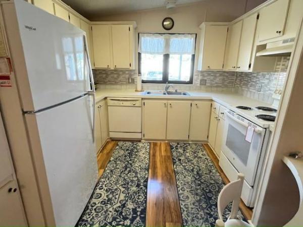 1987 Barrington Manufactured Home