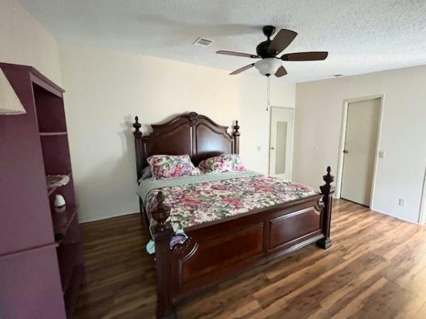 1987 Barrington Manufactured Home