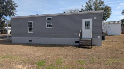 Photo 4 of 7 of home located at 3920 Southwest 30th Street Ocala, FL 34474