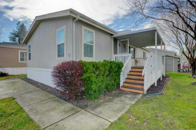 Mobile Home at 10 E. South Stage Rd. #215 Medford, OR 97501