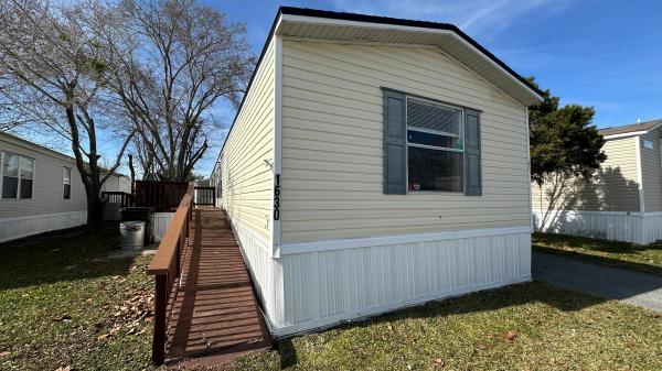 2001 WAYC Mobile Home For Sale