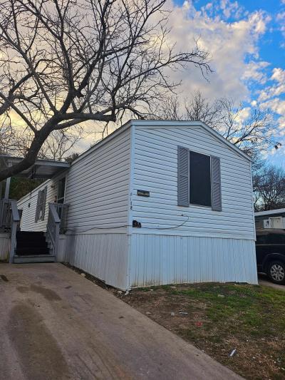 Mobile Home at 1115 Sleepy Hollow Dr Lot 23 Fort Worth, TX 76114