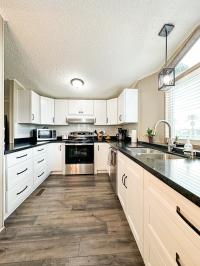 1987 Cavco Manufactured Home