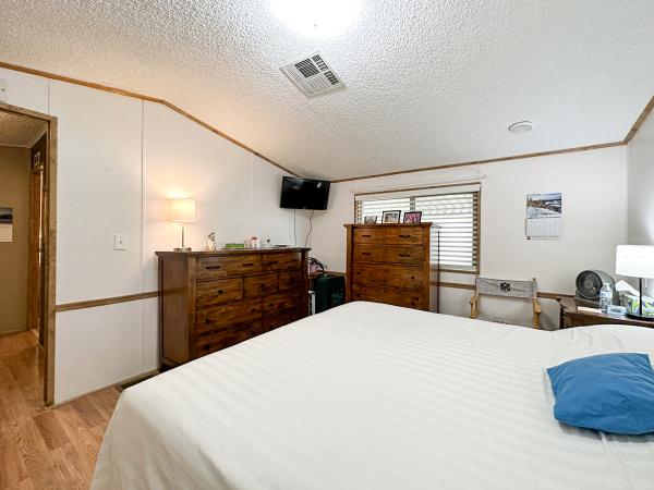 1987 Cavco Manufactured Home