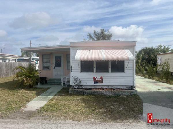 Photo 1 of 2 of home located at 2266 Gulf To Bay Blvd, Lot 255 Clearwater, FL 33765