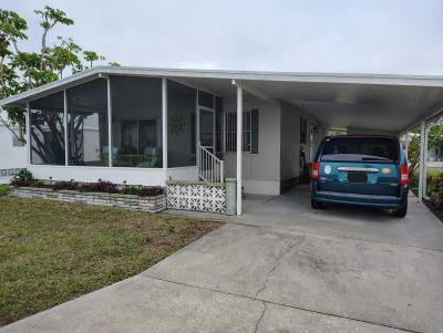 Photo 2 of 19 of home located at 120 Captiva St. Nokomis, FL 34275