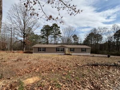 Photo 2 of 26 of home located at 145 Roubdioux Rd Bessemer, AL 35022