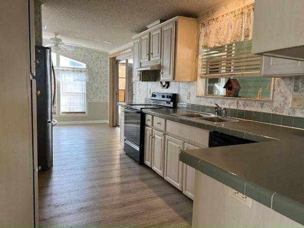 1999 Homes of Merit Manufactured Home