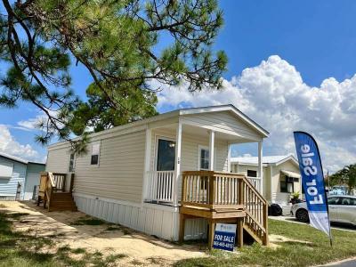 Mobile Home at 10 Anita Dr Lake Placid, FL 33852