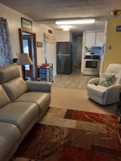 Mobile Home at 4 Palm Place Tavares, FL 32778