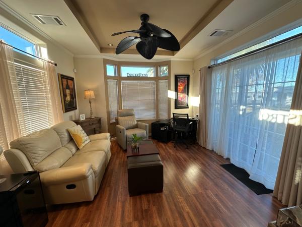 2013 Chariot 2013 Skyline Shore Park Elite Series 13 Park Model Mobile Home