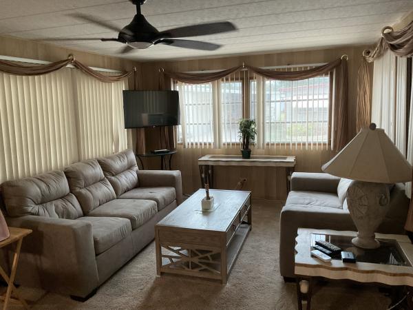 1971 Lake 1583 Mobile Home