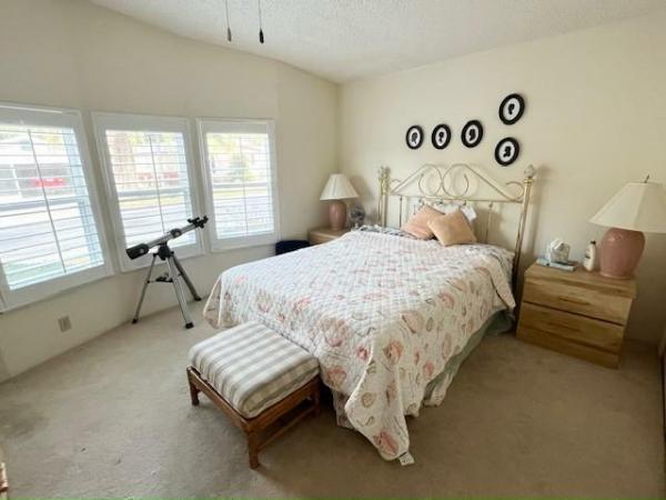 1990 PALM Manufactured Home