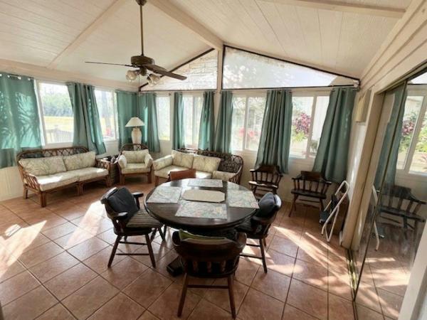 1990 PALM Manufactured Home