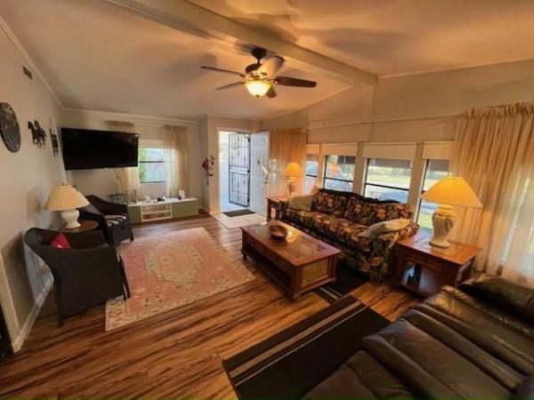 1985 PALM Manufactured Home