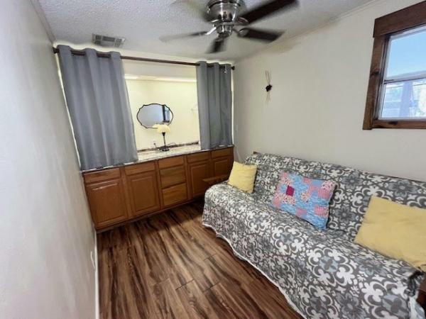 1985 PALM Manufactured Home