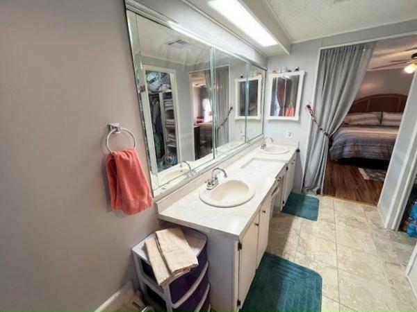 1985 PALM Manufactured Home