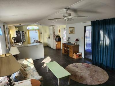Photo 4 of 19 of home located at 2 Sunrise Ln. Fruitland Park, FL 34731