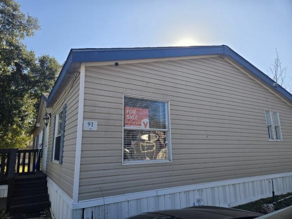 2005 REDMAN HOMES INC Mobile Home For Sale