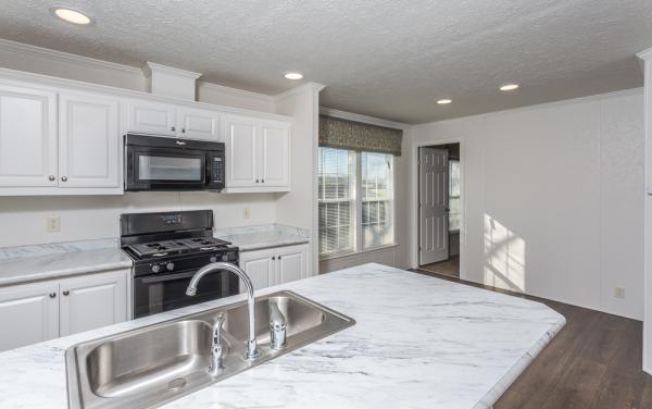 2016 Skyline 7682 E455  Home