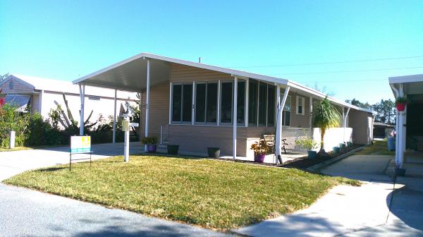 Photo 1 of 2 of home located at 7032 Harbor View Drive Lot 98 Leesburg, FL 34788