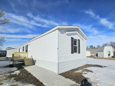 Photo 4 of 12 of home located at 725 S 12th St #9 Bismarck, ND 58504