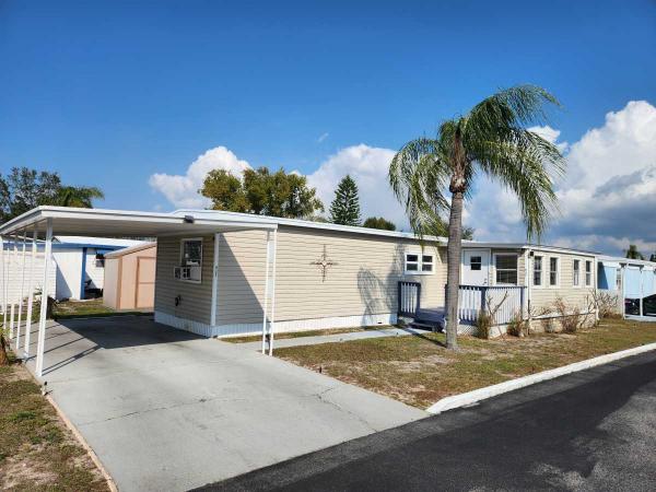 1974 Hillcrest Mobile Home