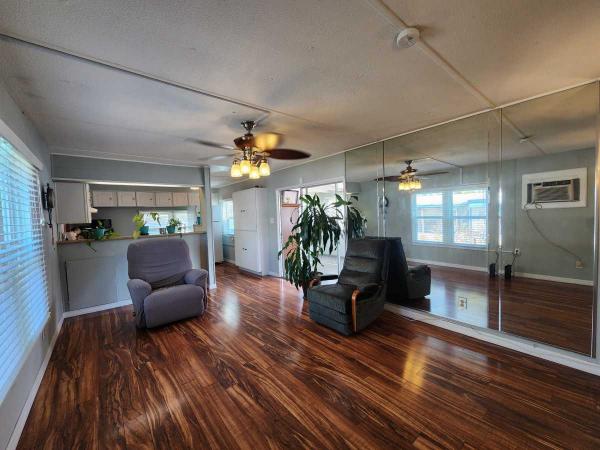 1974 Hillcrest Mobile Home