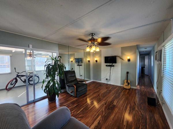 1974 Hillcrest Mobile Home