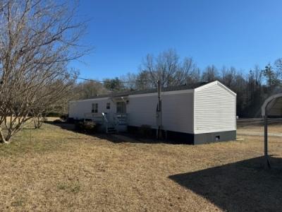 Photo 2 of 23 of home located at 116 Whippoorwill Ln Pelzer, SC 29669