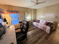 1985 PALM Manufactured Home