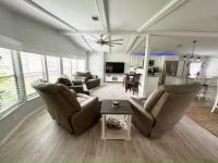 1985 Barrington Manufactured Home