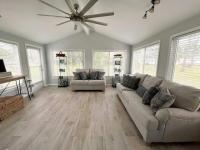 1985 Barrington Manufactured Home