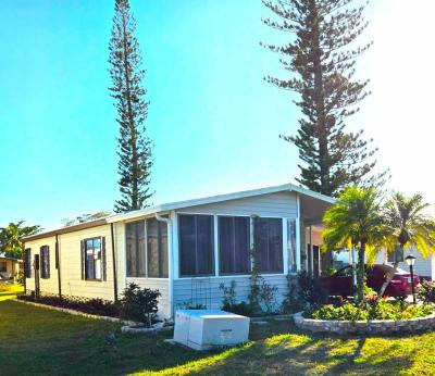 Mobile Home at 1608 S Mt Vernon Dr Naples, FL 34110