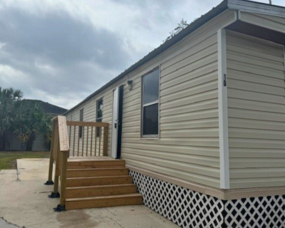 Mobile Home at 1221 N Valrico Rd, Lot 10 Valrico, FL 33594