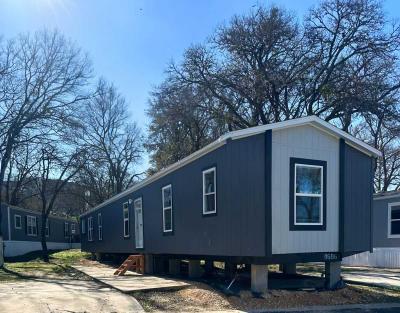 Mobile Home at 8 Yucca Drive Austin, TX 78744