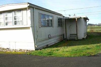 Photo 2 of 13 of home located at 3900 Coburg Road, Sp. #25 Eugene, OR 97408