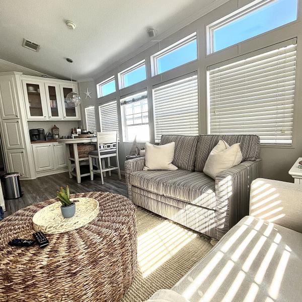 2013 CHIO Mobile Home For Sale