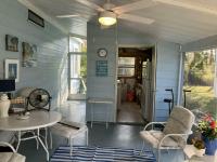 1986 HS Barrington Manufactured Home